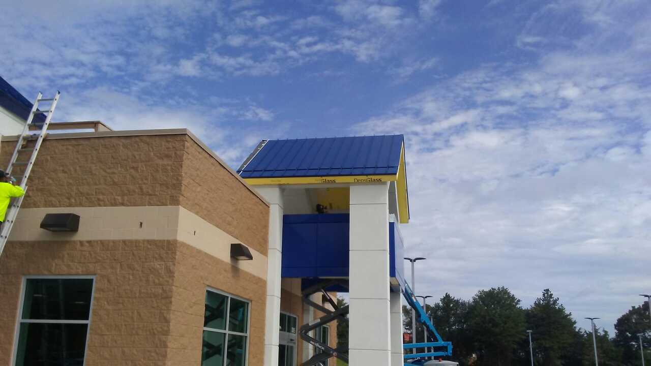 New fascia on commercial building